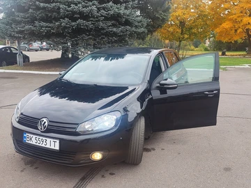 Авто Volkswagen Golf 2010 № 8233200