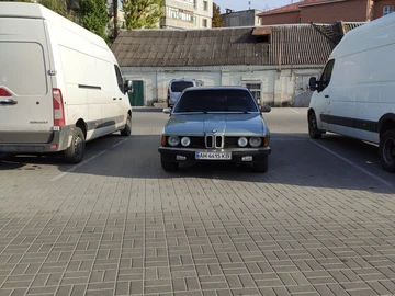 Авто BMW 7 Серия 1981 № 8233280