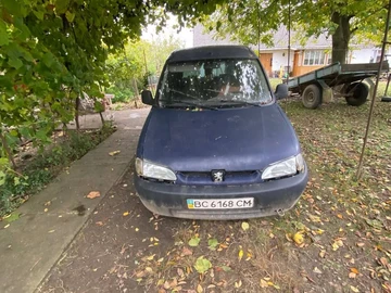 Авто Peugeot Partner 2000 № 8233313