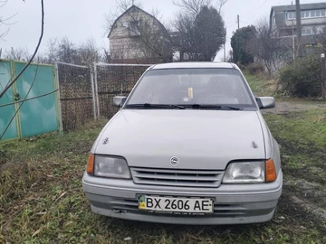 Авто Opel Kadett 1988 № 8233337