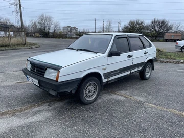 Авто ВАЗ 2109 1987 № 8233471