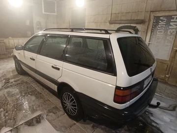 Авто Volkswagen Passat Cc 1993 № 8233522