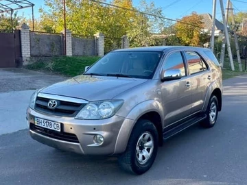 Авто Toyota Fortuner 2007 № 8233525