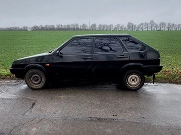 Авто ВАЗ 2109 1991 № 8233774