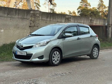 Авто Toyota Yaris 2011 № 8234044