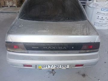 Авто Nissan Maxima 1990 № 8234266