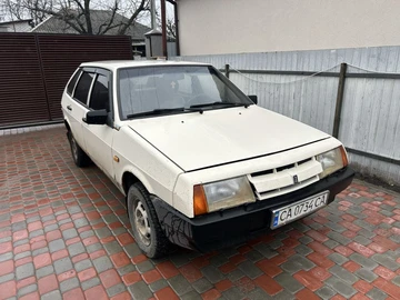Авто ВАЗ 2109 1992 № 8234291