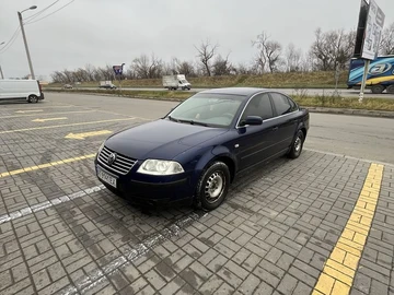 Авто Volkswagen Passat Sedan 2002 № 8234439