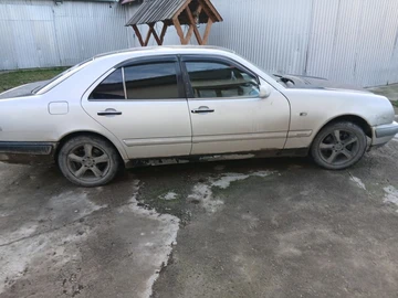 Авто Mercedes 230 1996 № 8234488