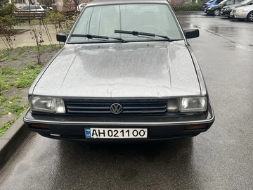 Авто Volkswagen Passat Sedan 1987 № 8234498