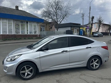 Авто Hyundai Accent 2013 № 8234656