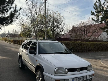 Авто Volkswagen Golf 1996 № 8234704