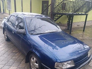 Авто Opel Vectra 1991 № 8235189