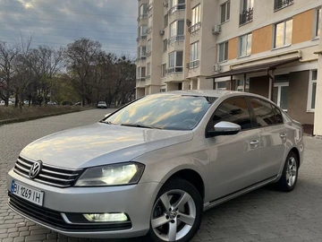Авто Volkswagen Passat Sedan 2011 № 8235487