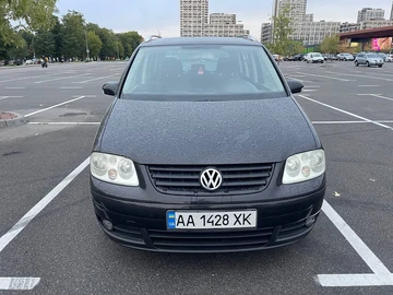 Авто Volkswagen Touran 2004 № 8235517