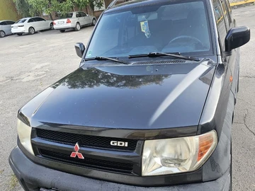 Авто Mitsubishi Pajero 2004 № 8235619