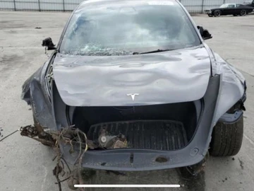 Авто Tesla Roadster 2024 № 8235637