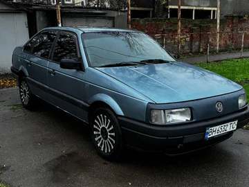 Авто Volkswagen Passat Sedan 1990 № 8235651