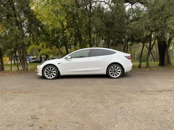 Авто Tesla Model 3 2018 № 8235973
