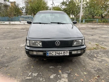 Авто Volkswagen Passat Sedan 1988 № 8235997