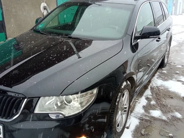Авто Skoda Superb 2010 № 8236132