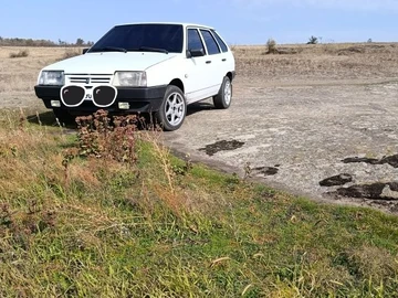 Авто ВАЗ 2109 1992 № 8236172