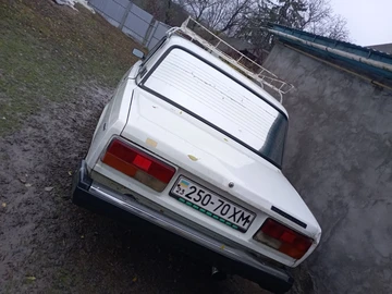 Авто ВАЗ 2107 1983 № 8236231