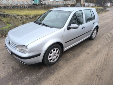 Авто Volkswagen Golf 2000 № 8236303