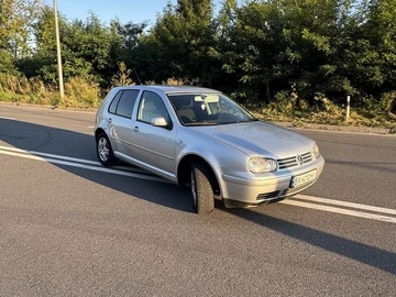 Авто Volkswagen Golf 2002 № 8236314