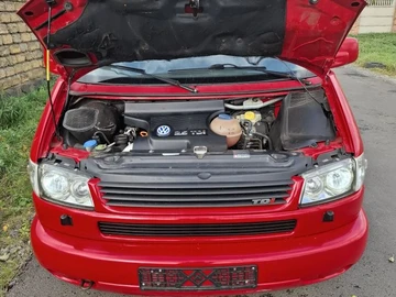 Авто Volkswagen Transporter 2000 № 8236533