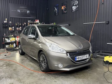 Авто Peugeot 208 2013 № 8236534
