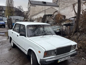 Авто ВАЗ 2107 1998 № 8236611