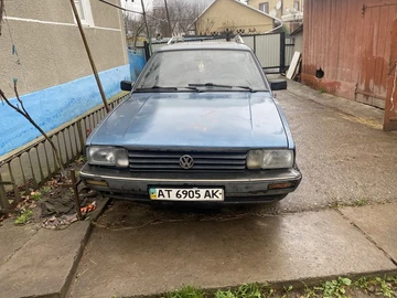 Авто Volkswagen Passat Hatchback 1987 № 8237061
