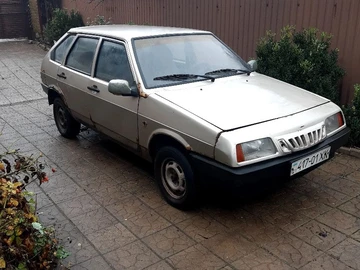 Авто ВАЗ 2109 1988 № 8237101