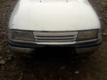 Авто Opel Vectra 1988 № 8237156