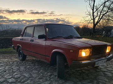 Авто ВАЗ 2107 1990 № 8237364