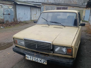 Авто ВАЗ 2107 1989 № 8237388