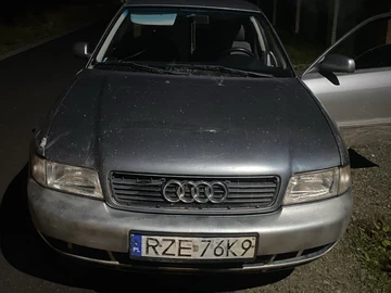 Авто Audi A4 1999 № 8237424
