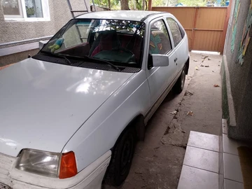 Авто Opel Kadett 1985 № 8237429
