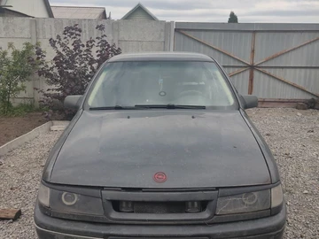 Авто Opel Vectra 1990 № 8237437