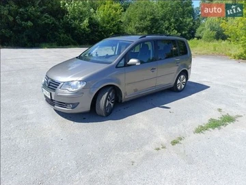 Авто Volkswagen Touran 2009 № 8238291