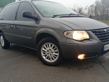 Авто Chrysler Voyager 2006 № 8238508