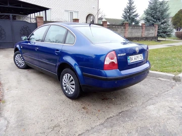 Авто Volkswagen Passat Sedan 2001 № 8238515