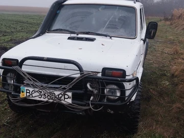 Авто ВАЗ 21213 1999 № 8238628