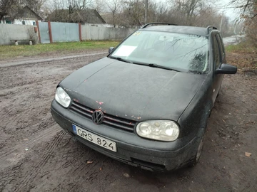 Авто Volkswagen Golf 2000 № 8238828