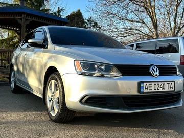Авто Volkswagen Jetta 2010 № 8238938