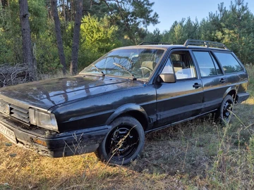 Авто Volkswagen Passat Variant 1986 № 8239074