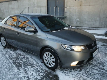 Авто KIA Cerato Forte  2009 № 8239375