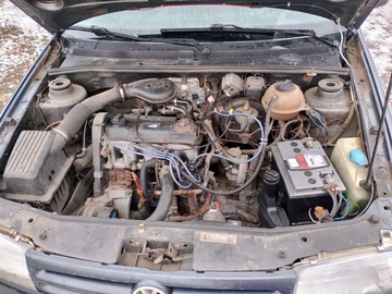 Авто Volkswagen Vento 1994 № 8239401