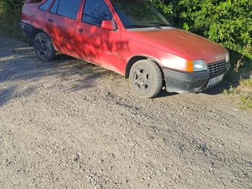 Авто Opel Kadett 1990 № 8239442